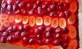 Ovocné řezy s pudinkovo tvarohovým krémem a želatinou