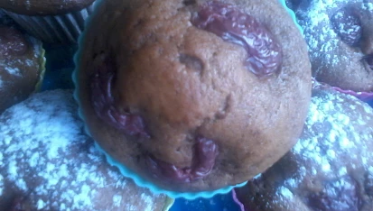 Perníkové muffinky s třešněmi