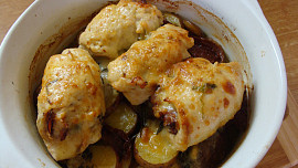 Plněné a zapečené kuřecí rolky