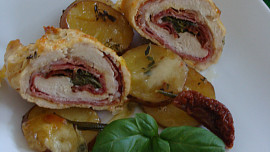 Plněné a zapečené kuřecí rolky