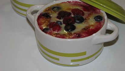 Sladké ovocné zapečené mističky