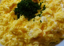 Smetanovo-sametová míchaná vejce