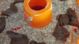 Tvarohová bábovka II. s mákem, kaštanovým krémem a ovocem