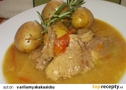 Vepřová plec na kari, rajčatech, paprikách a zázvoru