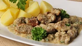 Vepřové kostky s petrželovou omáčkou