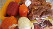 Vepřový plátek v zelenině a polotovaru z papiňáku, Část použitých surovin+odpočaté maso