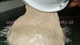 Základní kváskový chleba