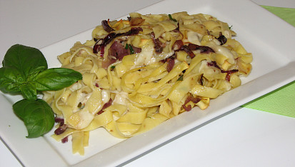 Zapečené tagliatelle s ančovičkami