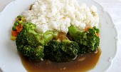 Brokolice se sladkou česnekovou omáčkou