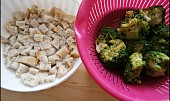 Brokolicovo-chlebové placičky bez mouky a vajec, Hlavní použité suroviny