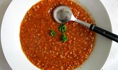Červená polévka s pohankou