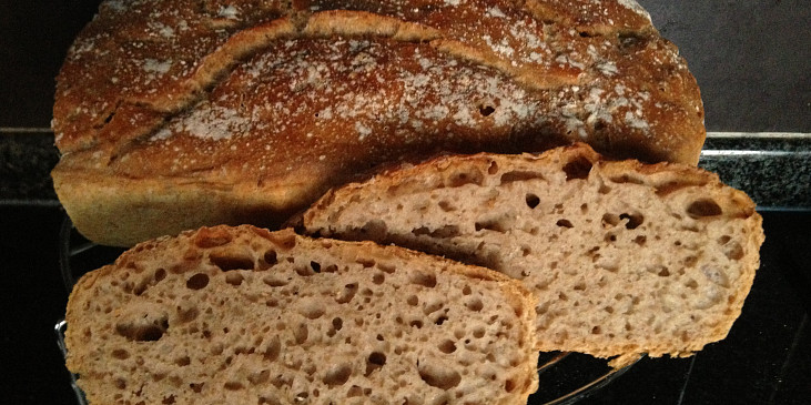 Domácí chléb bez hnětení (malicko upravena varianta chleba bez hneteni)