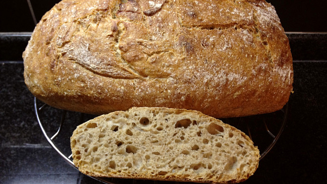 Domácí chleba bez hnětení v 2.0 (s droždím nebo kváskem), kváskový