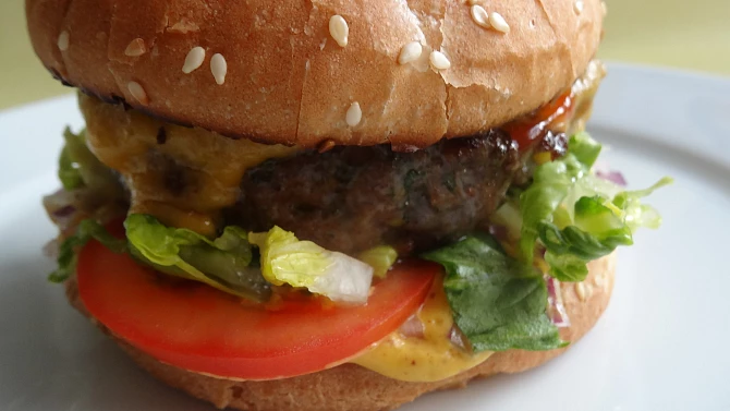 Hovězí grill-burger