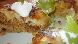 Krompiruša - závin s bramborami a cibulí