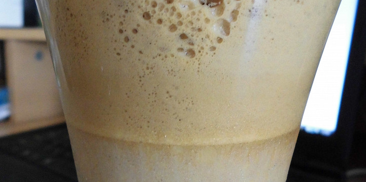 Krušnohorská ledová káva (bohatá pěna...)