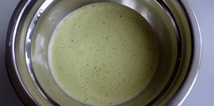 Kuřecí polévka se špenátovou zavářkou