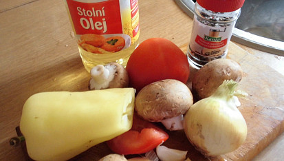 Kuřecí rychlovka s domácím lečem, suroviny