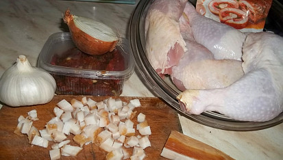 Kuřecí stehna pro návštěvu, ingredience...