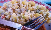 Letní bramborový salát s brokolicí (pro Danielku 72 i ostatní)), Dobrou chuť!