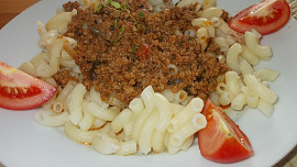 Lilky zapečené s ostrou  kuřecí  směsí a čedarem