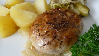 Mleté maso v tukové vepřové bláně (bránici, košilce, závoji, necu)
