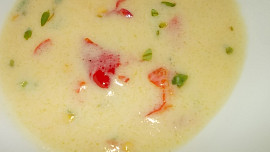 Masové placičky s patizonem, syrečkem  a ostrým přelivem