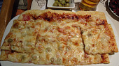 Pizza jako z pizzerie (pořádně jsme se nacpali....)