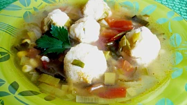 Pórková polévka s tofu knedlíčky