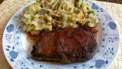 Rump steak v bylinkách, steak