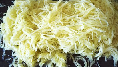 Špagetová dýně s pórkovým ragú