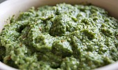 Špenátovo-cuketové pesto