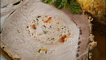 Vepřová kotleta plněná,v marinádě z citrusů pečená, Maso na řezu