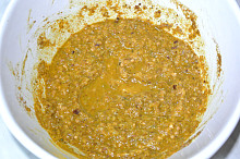 smícháním surovin si uděláme pastu vindaloo