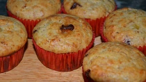 Banánovo čokoládové muffiny s arašídovým máslem