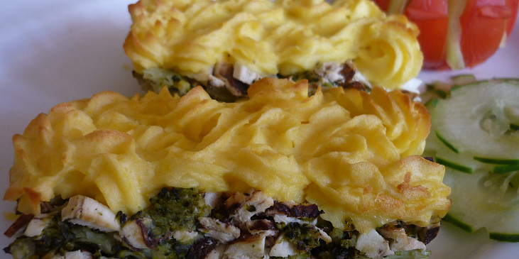 Brokolice zapečená s uzeným šmakounem a bramborovou kaší