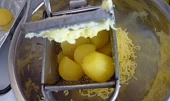 Brokolice zapečená s uzeným šmakounem a bramborovou kaší