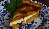 Chutný broskvový koláč z křehkého těsta