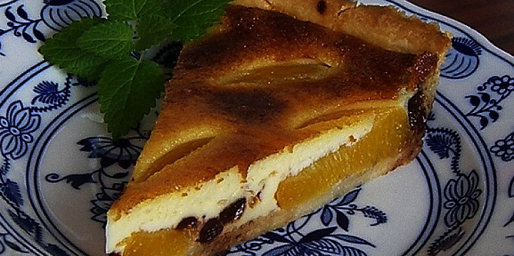 Chutný broskvový koláč z křehkého těsta