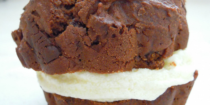 Čokoládové muffiny s krémem