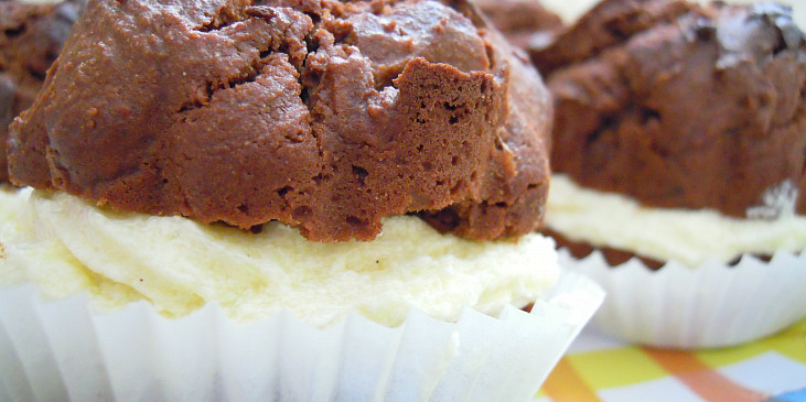 Čokoládové muffiny s krémem