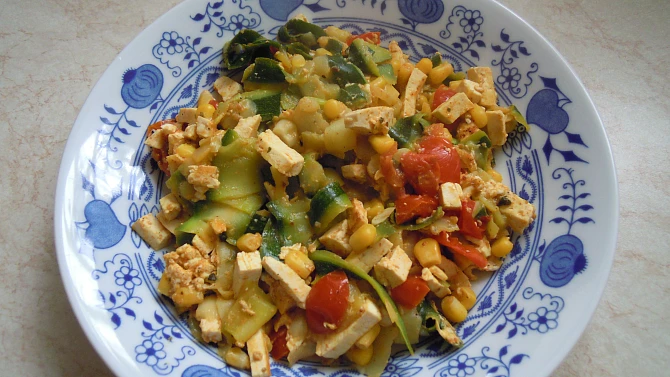 Cuketové těstoviny s tofu