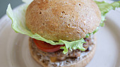 Domácí plněné burgery
