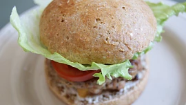 Domácí plněné burgery