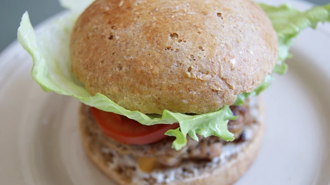 Domácí plněné burgery