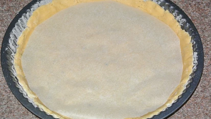 Fíkový koláč, koláč vyložíme pečícím papírem