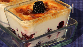 Gratinovaný ostružinový pohár