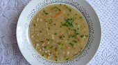 Kroupová polévka s celerem a mrkví