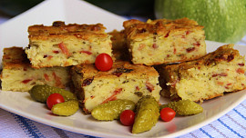 Kynutý cukeťák s uzeným