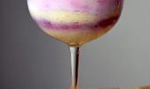 Lehký jáhlový dezert - pudink (Vrstvy zdola: jáhlový pudink - jáhlový marmeládový pudink - jáhlový pudink - bílý jogurt - bílý marmeládový jogurt. Ovoce je i mezi jednotlivými vrstvami :-))